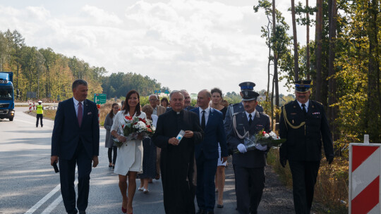 Lisie Jamy: Upamiętnili ofiary totalitaryzmu