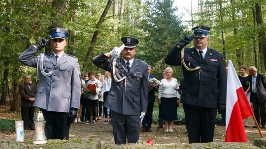 Lisie Jamy: Upamiętnili ofiary totalitaryzmu