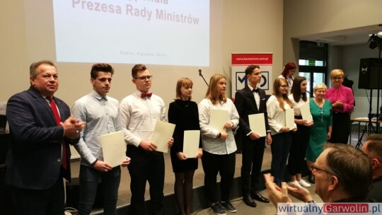 10 stypendystów premiera z powiatu