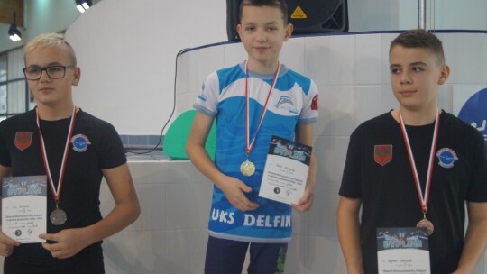 Delfin Garwolin rozpruł Mikołajowi worek z medalami