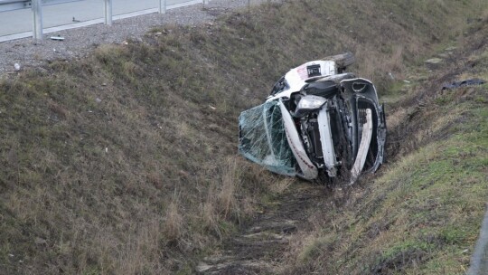 Wypadek na S17 z udziałem trzech aut