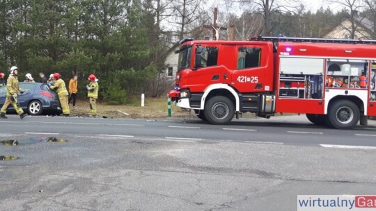 Zderzenie osobówki z ciężarówką