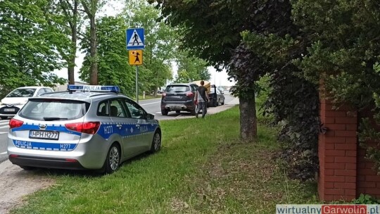 Skoda wjechała w sklep, ford w przyczepkę