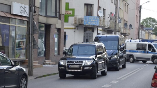 Antyterroryści w Garwolinie. Weszli do lokalu przy Długiej