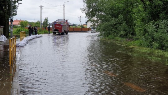 Zalany powiat. Strażacy walczą z podtopieniami [aktualizacja]