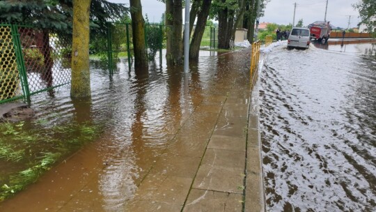 Zalany powiat. Strażacy walczą z podtopieniami [aktualizacja]