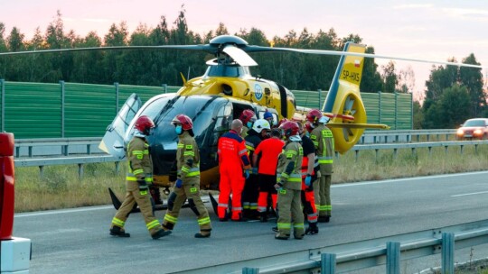 Wypadek w Trojanowie. Na S17 lądował LPR