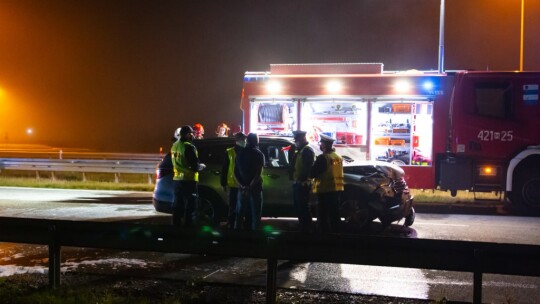 SUV uderzył w fiata. ?Maluch? spłonął