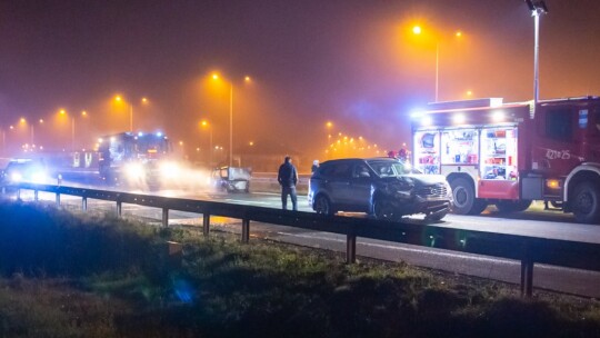 SUV uderzył w fiata. ?Maluch? spłonął