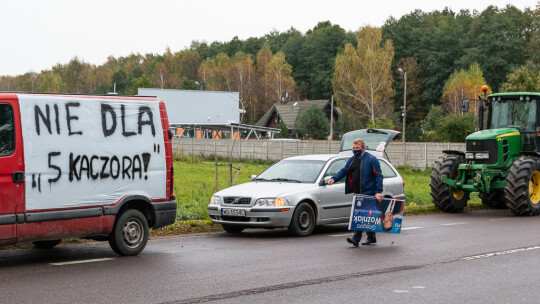 Kolumna z rolnikami ruszyła w miasto [wideo]