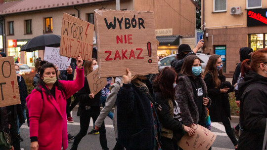 ?Jeb.. PiS?. Spacer w Garwolinie przeciwko decyzji Trybunału Konstytucyjnego [wideo]