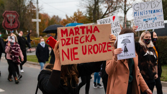 ?Jeb.. PiS?. Spacer w Garwolinie przeciwko decyzji Trybunału Konstytucyjnego [wideo]