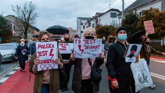 ?Jeb.. PiS?. Spacer w Garwolinie przeciwko decyzji Trybunału Konstytucyjnego [wideo]