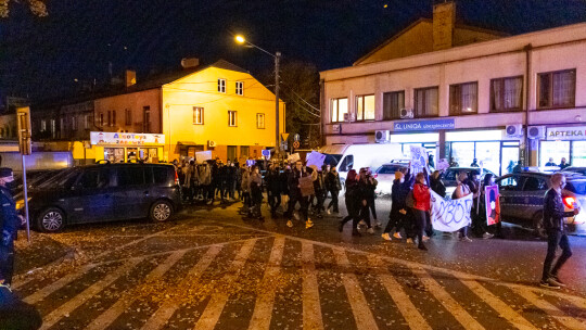 ?Jeb.. PiS?. Spacer w Garwolinie przeciwko decyzji Trybunału Konstytucyjnego [wideo]