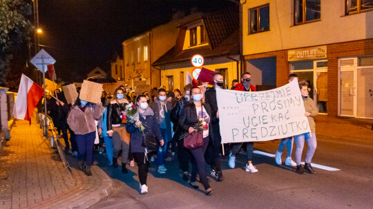 ?Spacer? odsłona druga. Kobiety i nie tylko w obronie wolności [wideo]