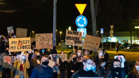 ?Spacer? odsłona druga. Kobiety i nie tylko w obronie wolności [wideo]