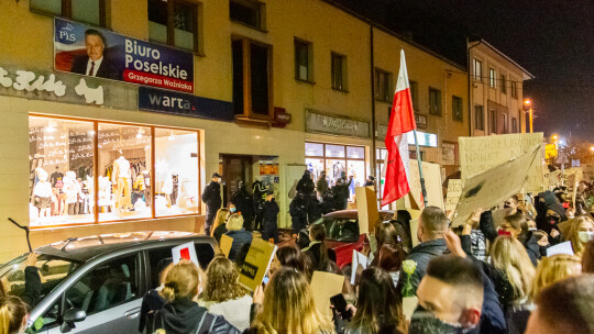 ?Spacer? odsłona druga. Kobiety i nie tylko w obronie wolności [wideo]