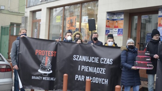 Garwolin włączył się w protest branży weselnej [wideo]