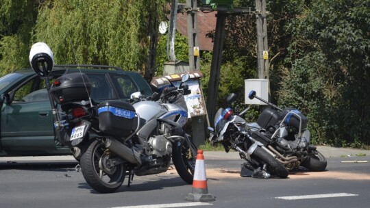 Wypadek policjanta na motocyklu