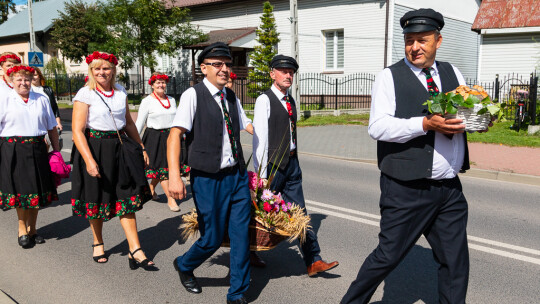 Barwne dożynki w Miastkowie Kościelnym 