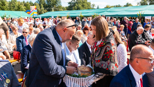 Barwne dożynki w Miastkowie Kościelnym 