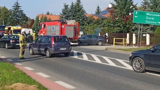 Kierowca usnął za kierownicą. Kobieta nie ustąpiła pierwszeństwa