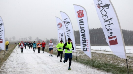 Zimowe bieganie pod znakiem Mikołajowej czapki