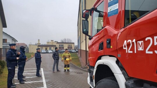 Pożar i ewakuacja komendy policji