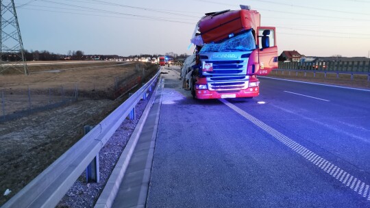 Kolejny wypadek w Gończycach. Zderzyły się dwa tiry