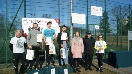 Na sportowo LO w Żelechowie uczciło pamięć Żołnierzy Wyklętych