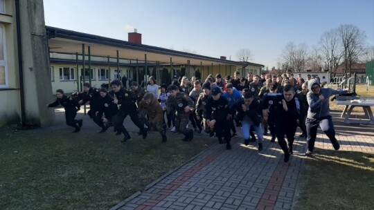 Na sportowo LO w Żelechowie uczciło pamięć Żołnierzy Wyklętych