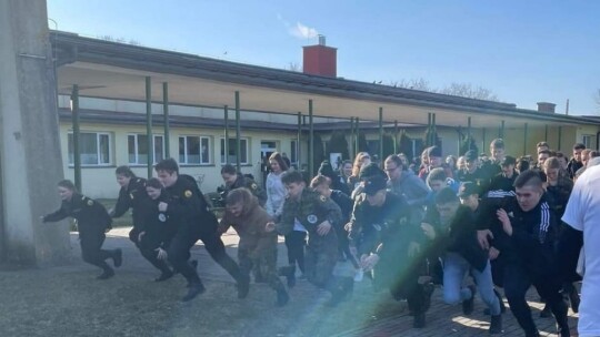 Na sportowo LO w Żelechowie uczciło pamięć Żołnierzy Wyklętych