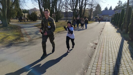Na sportowo LO w Żelechowie uczciło pamięć Żołnierzy Wyklętych