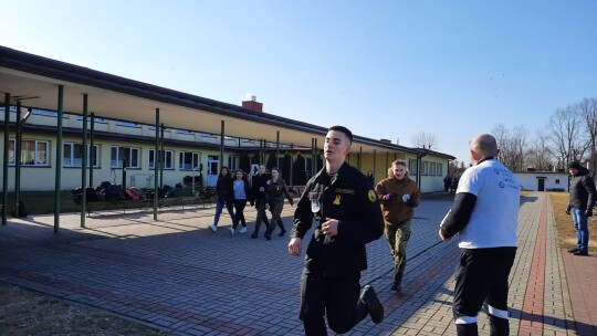 Na sportowo LO w Żelechowie uczciło pamięć Żołnierzy Wyklętych