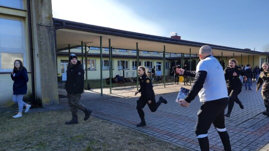 Na sportowo LO w Żelechowie uczciło pamięć Żołnierzy Wyklętych