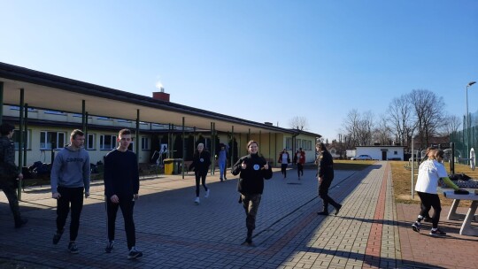 Na sportowo LO w Żelechowie uczciło pamięć Żołnierzy Wyklętych