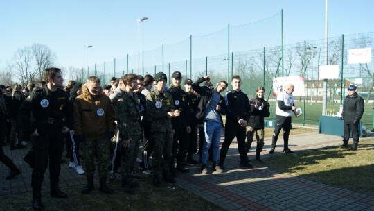Na sportowo LO w Żelechowie uczciło pamięć Żołnierzy Wyklętych