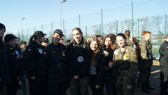 Na sportowo LO w Żelechowie uczciło pamięć Żołnierzy Wyklętych