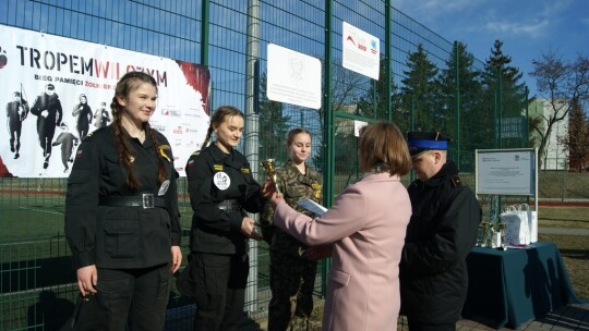 Na sportowo LO w Żelechowie uczciło pamięć Żołnierzy Wyklętych