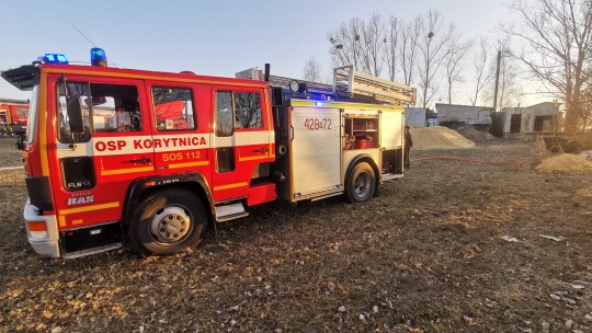 Pożar w budynku stolarni