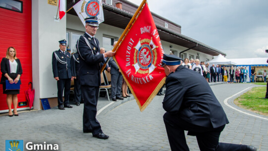 OSP Wola Rowska ze sztandarem