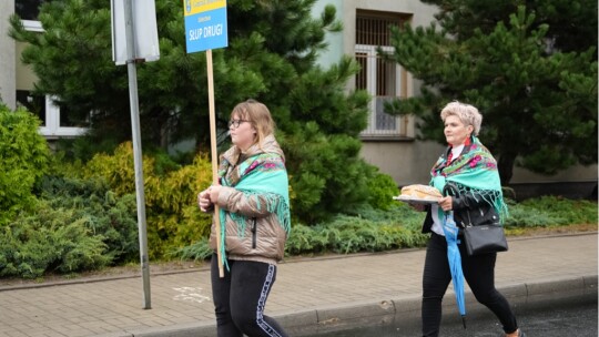 W deszczu dziękowali za plony