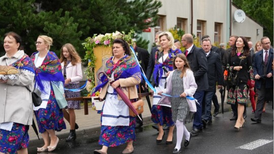 W deszczu dziękowali za plony