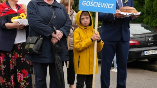 W deszczu dziękowali za plony