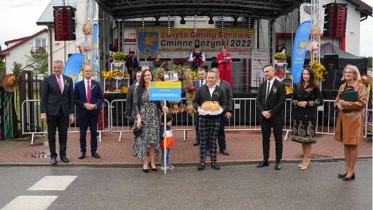 W deszczu dziękowali za plony