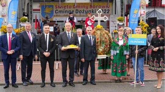 W deszczu dziękowali za plony