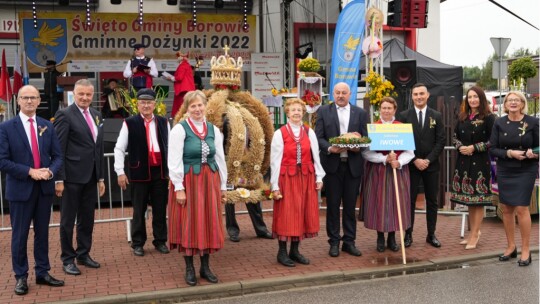 W deszczu dziękowali za plony