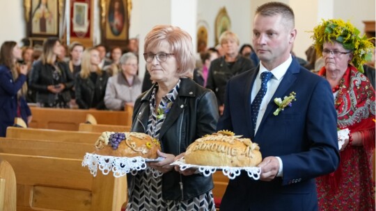 W deszczu dziękowali za plony