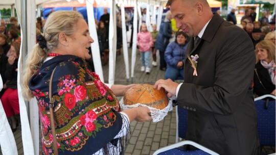 W deszczu dziękowali za plony