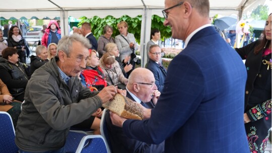 W deszczu dziękowali za plony